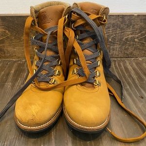 Kodiak Hiking Boots Size 7